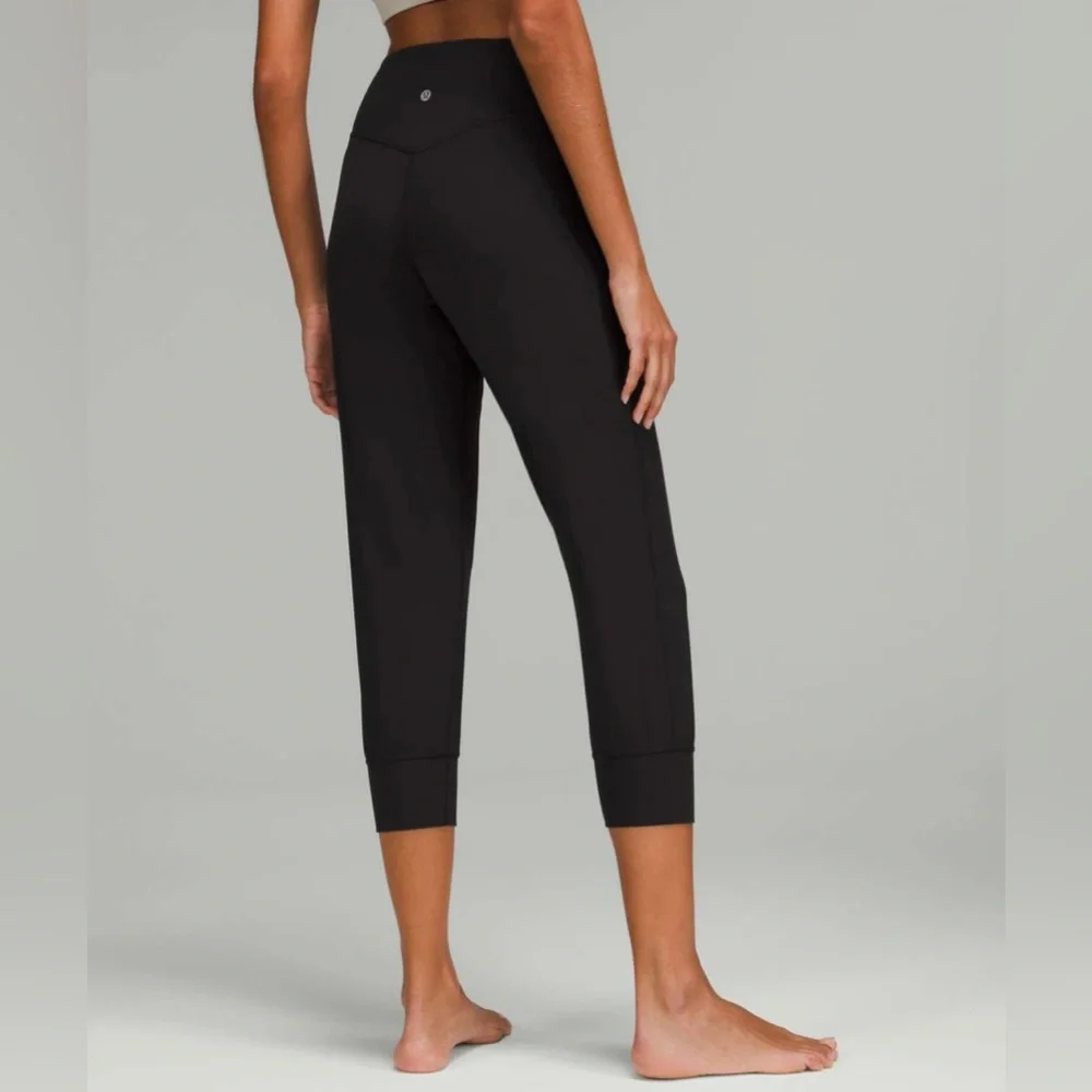 Bundle of 2 Lululemon Align High Rise Cropped Jogger 21” (Dark Olive + Black) - Picture 7 of 14